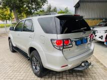 Toyota Fortuner 3.0D-4D 4x4 auto Auto Superb