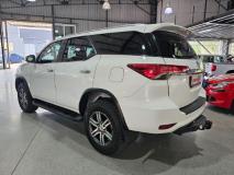 Toyota Fortuner 2.4GD-6 Stander Motors
