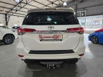 Toyota Fortuner 2.4GD-6 Stander Motors