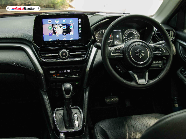 Suzuki Grand Vitara Cabin