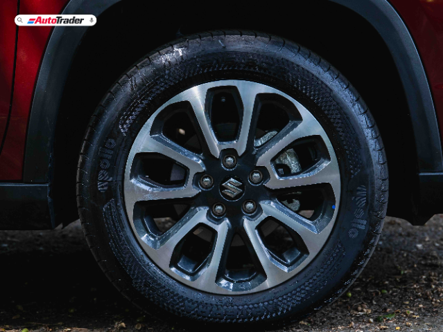 Suzuki Grand Vitara wheel