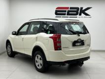 Mahindra XUV500 2.2CRDe W6 EBK Diagonal Street