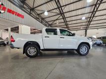 Toyota Hilux 2.4GD-6 Double Cab 4x4 SRX Stander Motors