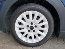 MINI Hatch Cooper Hatch 3-Door BMW Montana