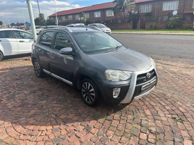 Toyota Etios Cross 1.5 Xs Abshifa Motors