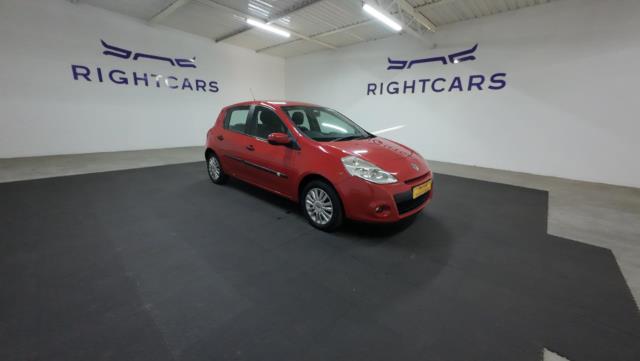 Renault Clio 1.6 Yahoo! Right Cars