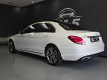 Mercedes-Benz C-Class C300 Avantgarde Hi-5 Auto