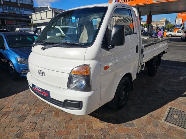 Hyundai H-100 Bakkie 2.6D Deck (Aircon) SK Motor Group