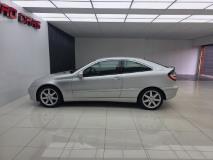 Mercedes-Benz C-Class C230K Auto Squad Cars