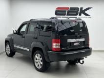 Jeep Cherokee 3.7L Limited EBK Diagonal Street