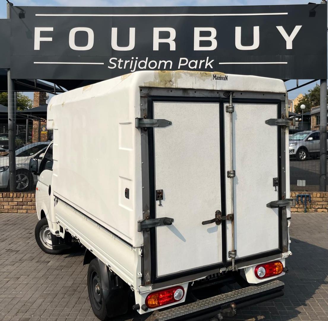 Hyundai H-100 Bakkie 2.6D Deck (Aircon) Fourbuy Strijdompark