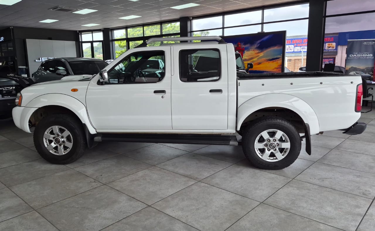 Nissan NP300 Hardbody 2.5TDi Double Cab Hi-Rider All Cars