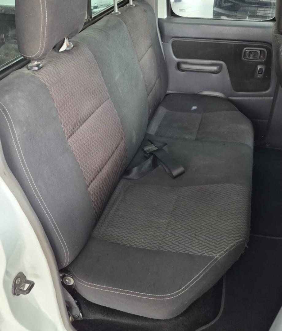 Nissan NP300 Hardbody 2.5TDi Double Cab Hi-Rider All Cars