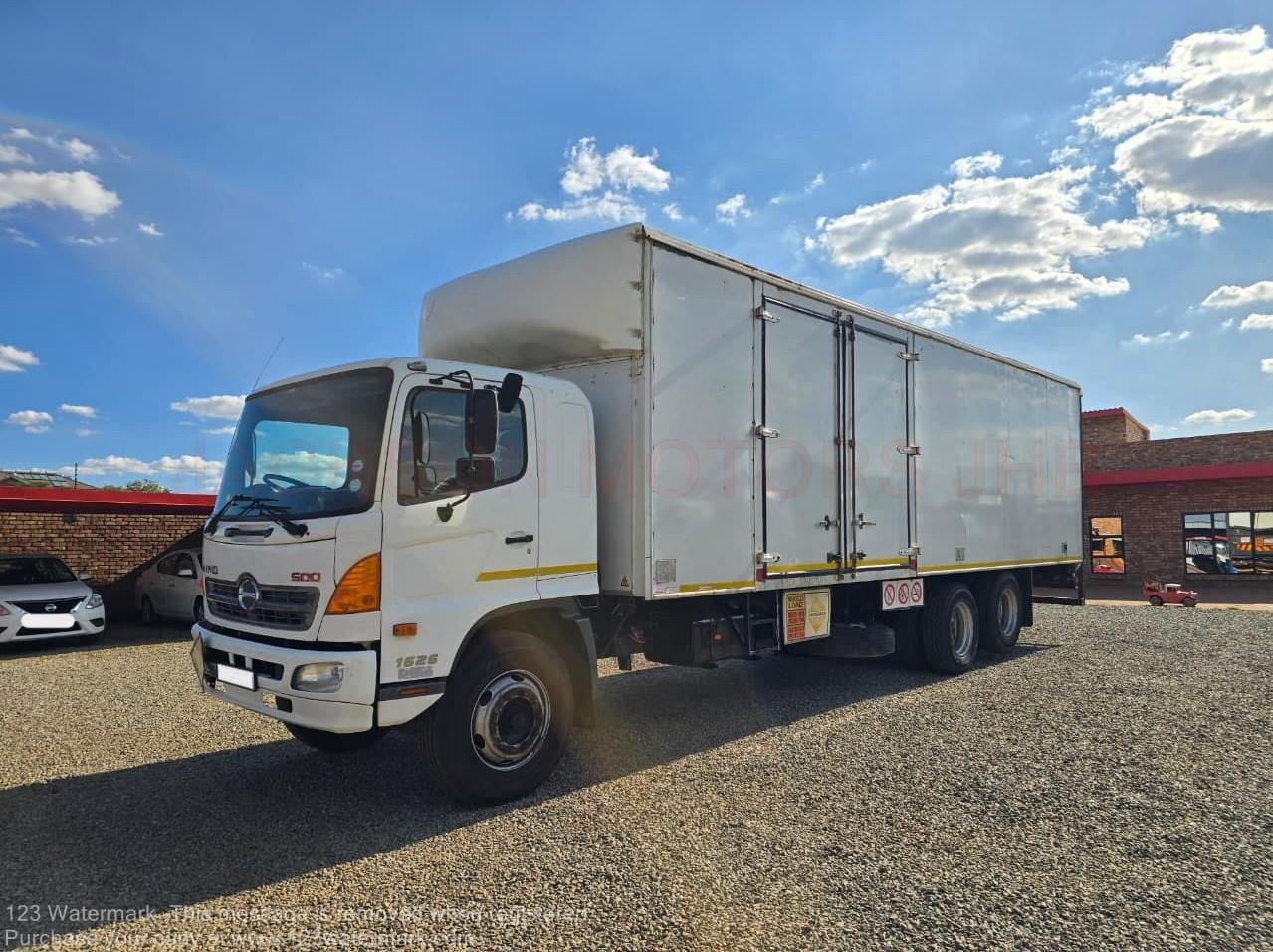 2014 Hino 500 Series 1626, 6x2, MANUAL, FITTED WITH 9.300 METRE LONG VOLUME BODY +/-638 000KM's for sale