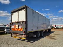 Hino 500 Series 1626, 6x2, MANUAL, FITTED WITH 9.300 METRE LONG VOLUME BODY +/-638 000KM's Jackson Motors JHB
