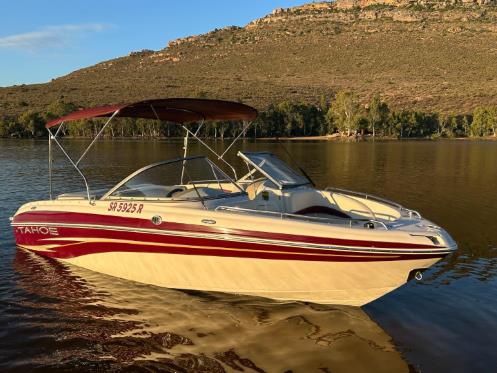 2009 TAHOE Q7i Bow rider Stern Drive 5L V8 for sale