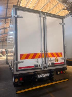 2018 Hino 815 4 Tonner Fridge truck with Carrier Supra 550 unit for sale