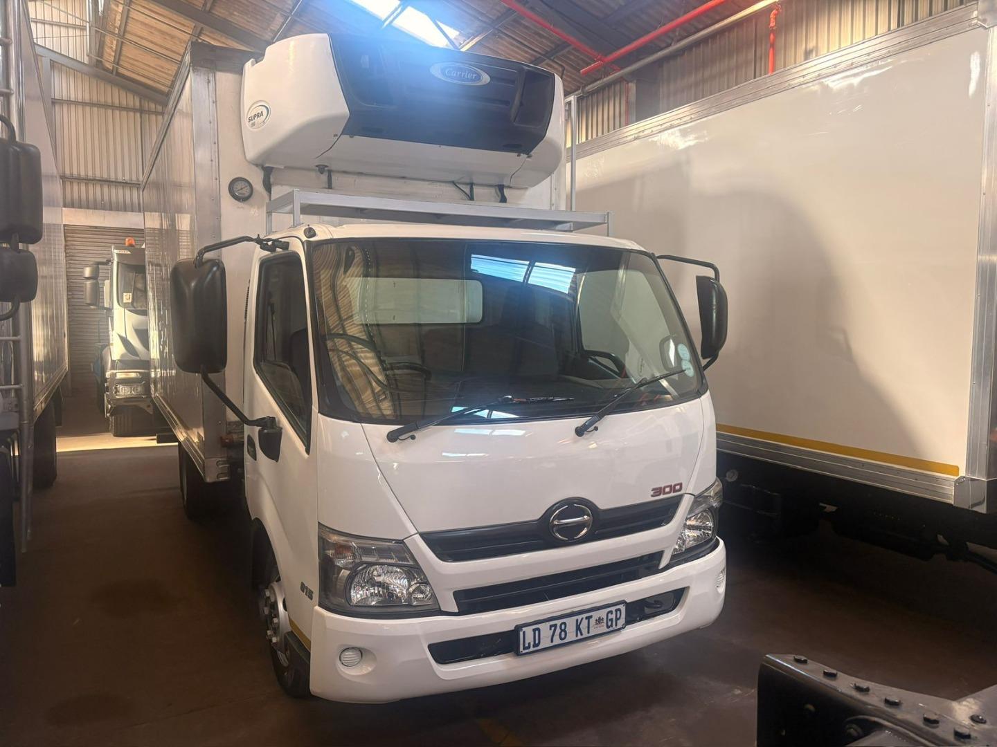 2018 Hino 815 4 Tonner Fridge truck with Carrier Supra 550 unit for sale