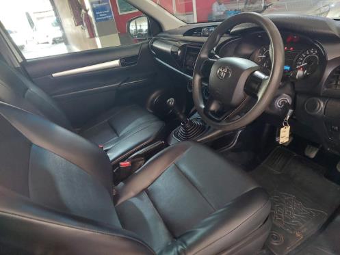 Toyota Hilux 2.4GD S (Aircon) Omars Car Sales