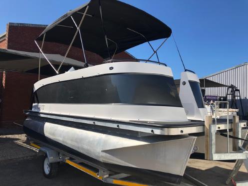 5M Spitfire Pontoon Boat with 80HP Suzuki Four Stroke  for sale