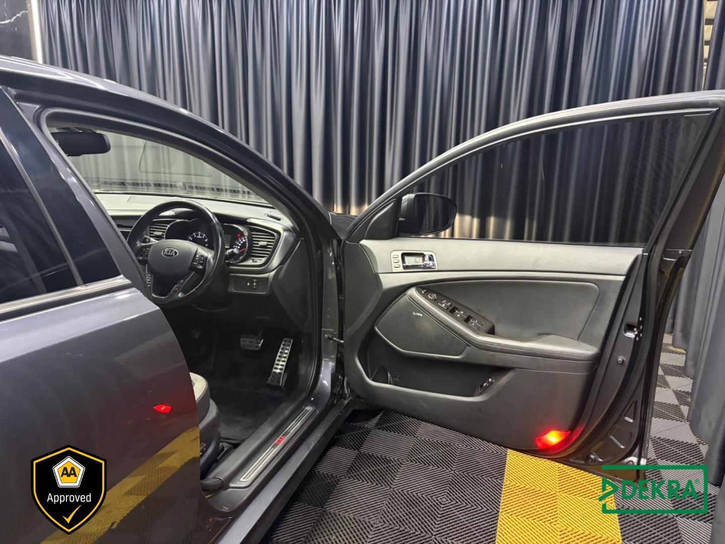 Kia Optima 2.4 Koos and Mike Cars