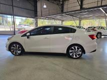 Kia Rio Sedan 1.4 Tec Stander Motors