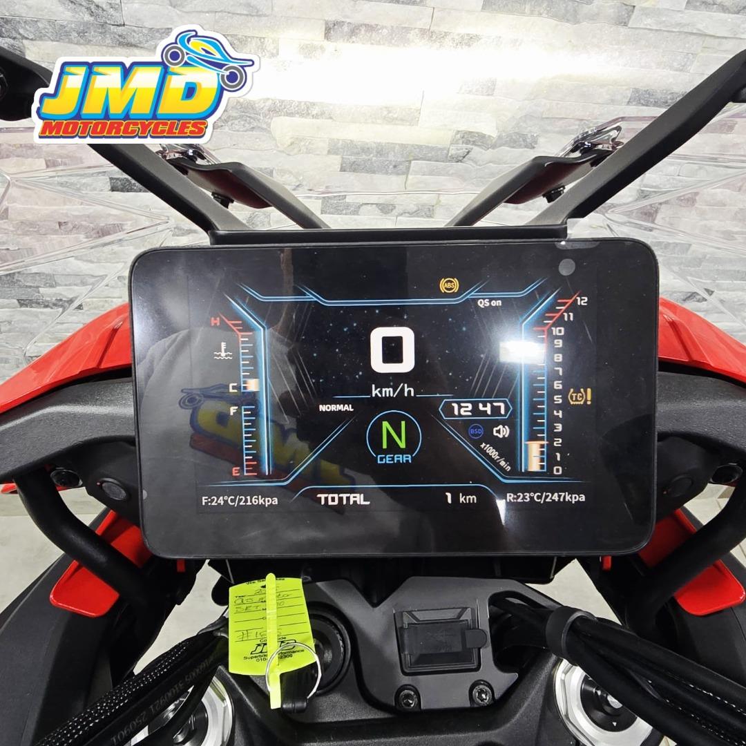 QJ Motor SRT 900 SX