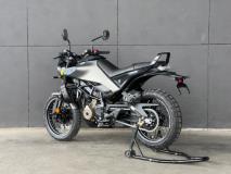 Husqvarna SVARTPILEN 401 2024 HUSQVARNA SVARTPILEN 401 Fast KTM