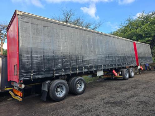 Henred Freuhauf SUPERLINK Tautliner United Truck Centre
