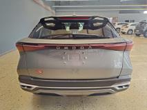 Omoda C5 1.5 Street Mahindra Montana