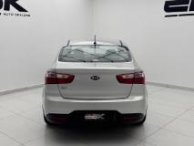 Kia Rio Sedan 1.2 EBK Diagonal Street