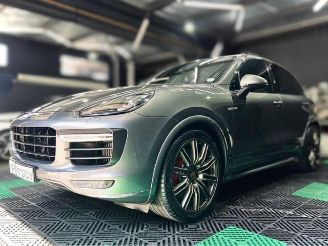 Porsche Cayenne GTS