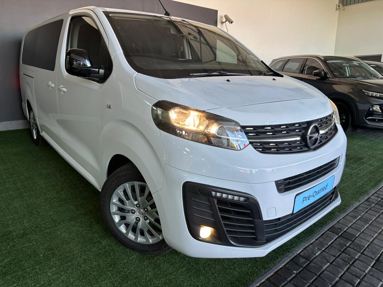 Opel Zafira Life 2.0TD Enjoy Mark White The Glen