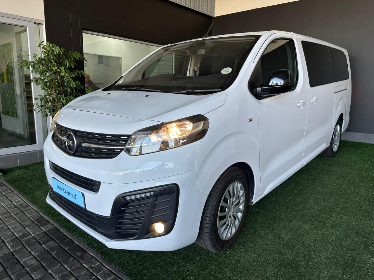 Opel Zafira Life 2.0TD Enjoy Mark White The Glen