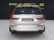 Volvo XC60 D4 AWD Momentum Pinnacle Cars CC