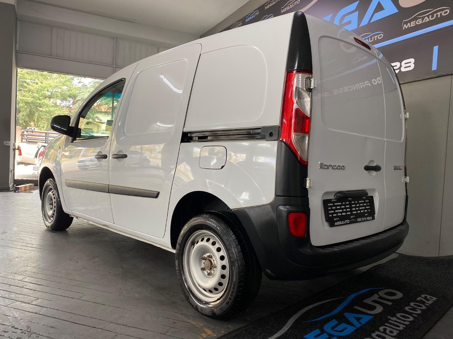 Renault Kangoo Express 1.6 Panel Van MEGAuto
