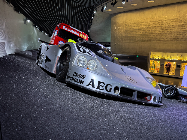 1987-1989 Mercedes-Sauber C9 1989 24h Le Mans Winner #63