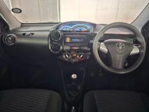 Toyota Etios Cross 1.5 Xs AutoHotSpot