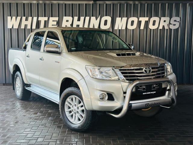 Toyota Hilux 3.0D-4D Double Cab Raider White Rhino Motors