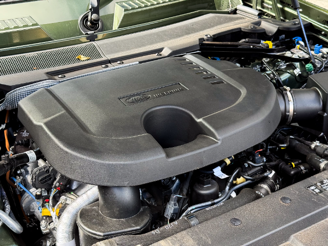 Land Rover Defender 110 D250 X-Dynamic SE (2025) Review - Expert Land ...