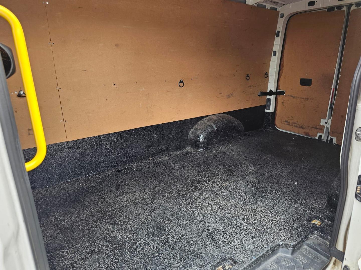 Volkswagen Crafter 35 2.0TDI MWB Ford & Suzuki Eshowe