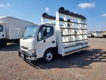 Toyota Dyna 150 GLASS CARRIER Motordeal
