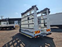 Toyota Dyna 150 GLASS CARRIER Motordeal