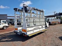 Toyota Dyna 150 GLASS CARRIER Motordeal