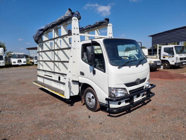 Toyota Dyna 150 GLASS CARRIER Motordeal