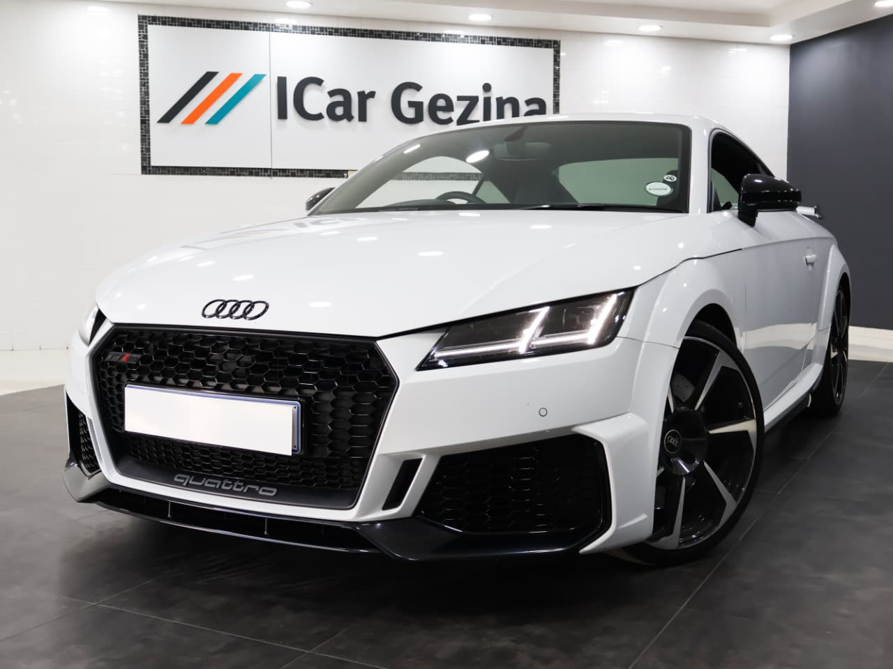 Audi TT RS Coupe Quattro Icar Gezina