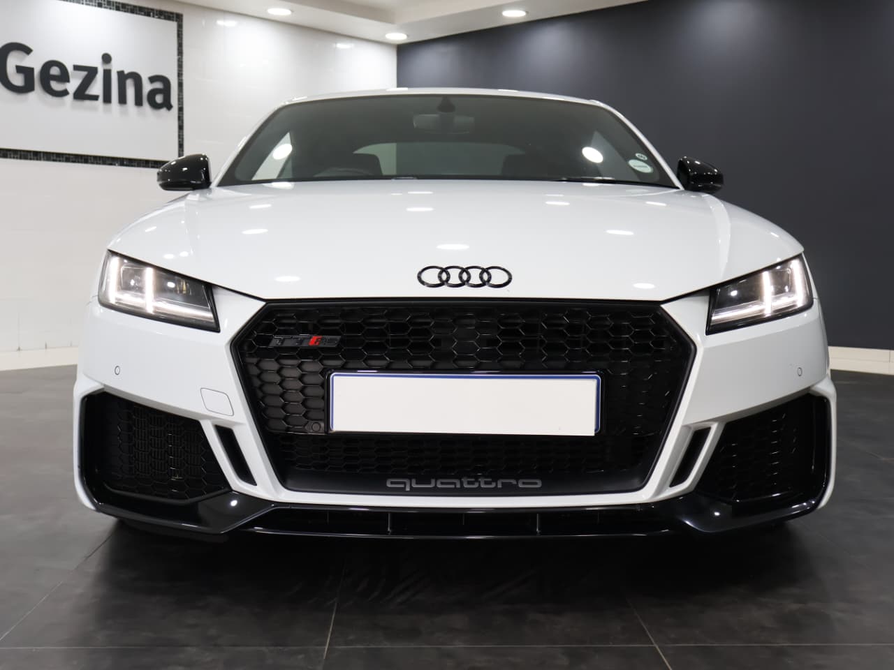 Audi TT RS Coupe Quattro Icar Gezina