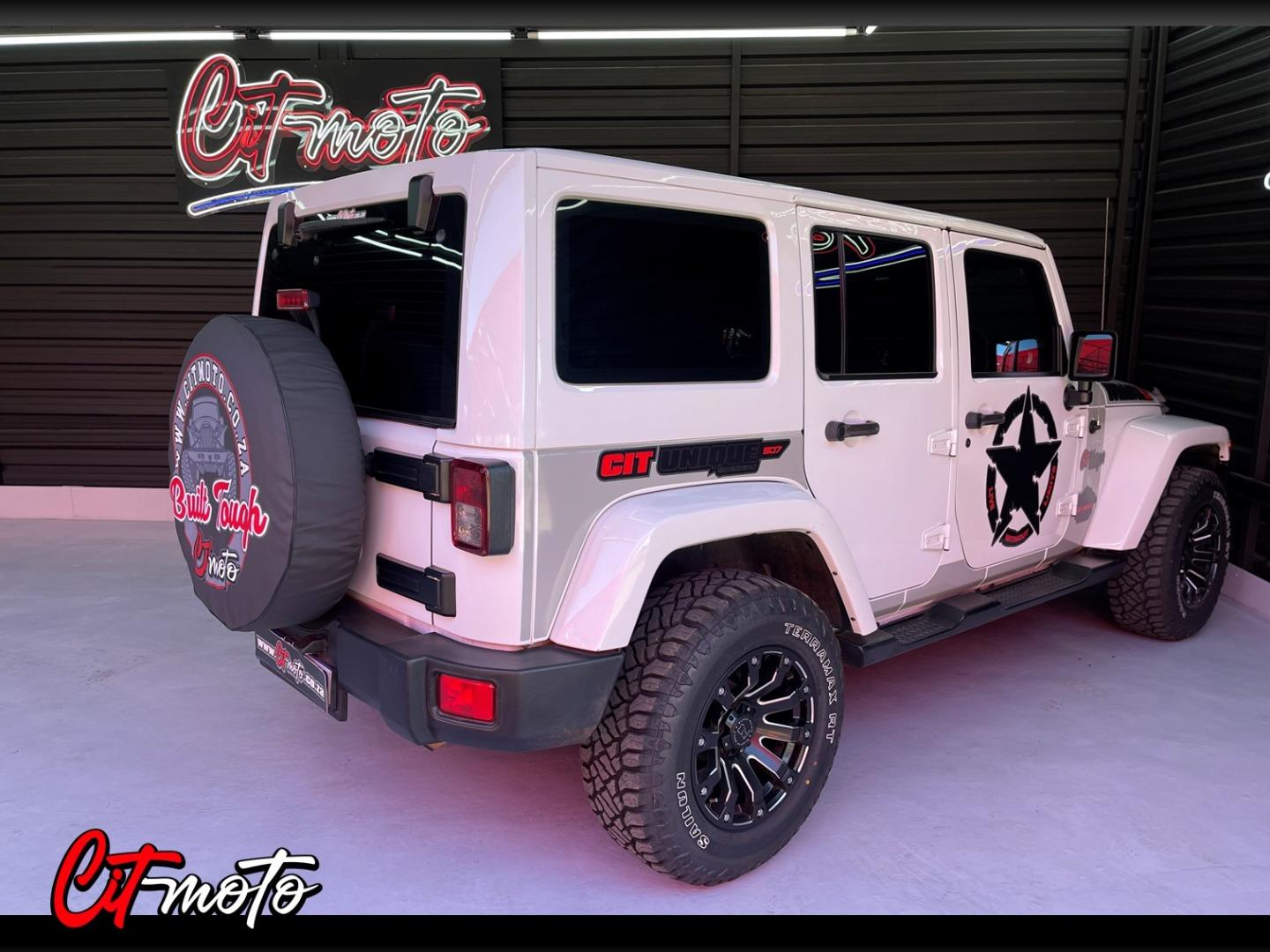 Jeep Wrangler Unlimited 3.6L Sahara Cit Moto