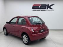 Nissan Micra 1.4 5-Door Acenta EBK Diagonal Street