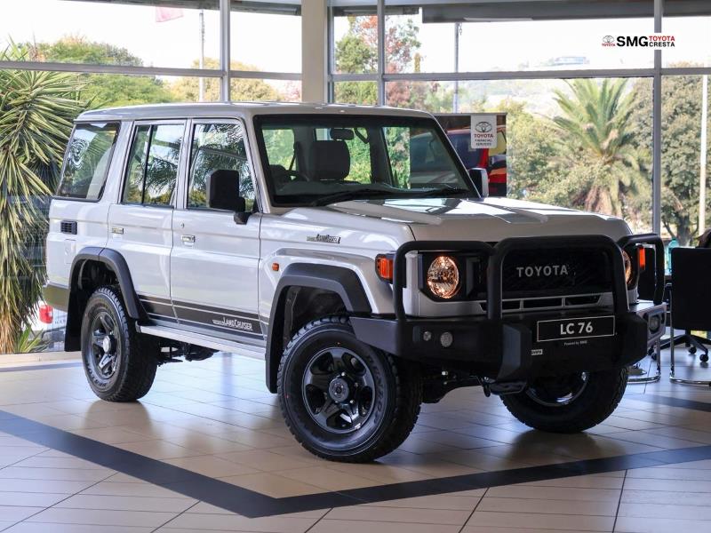 Toyota Land Cruiser 76 2.8GD-6 Station Wagon VX for sale in